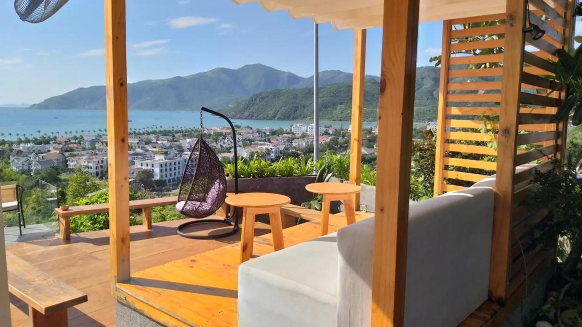 Nha Trang Oceanfront Luxury Villa Anh Nguyen וייטנאם