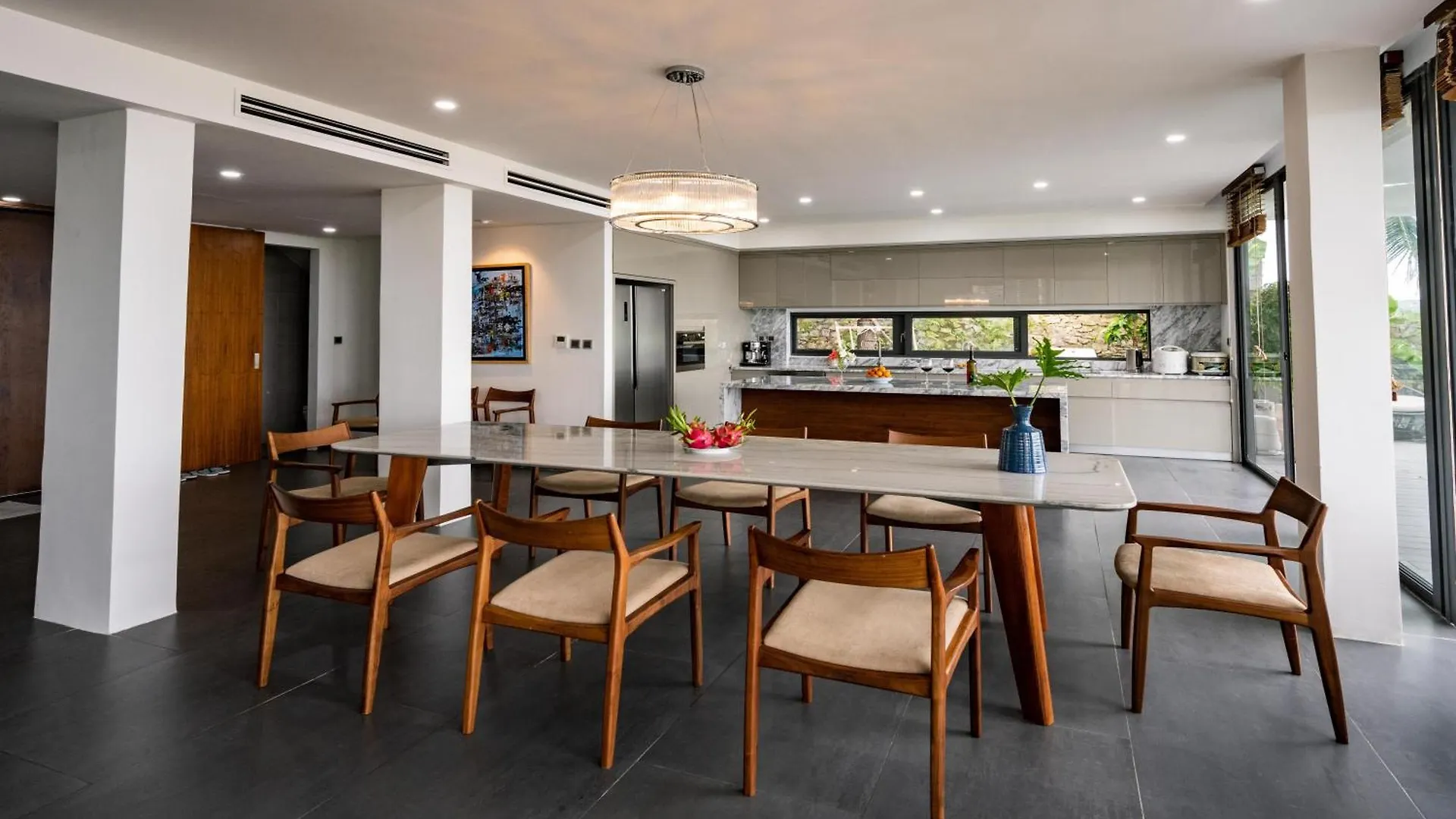 Nha Trang Oceanfront Luxury Villa Anh Nguyen נה טראנג