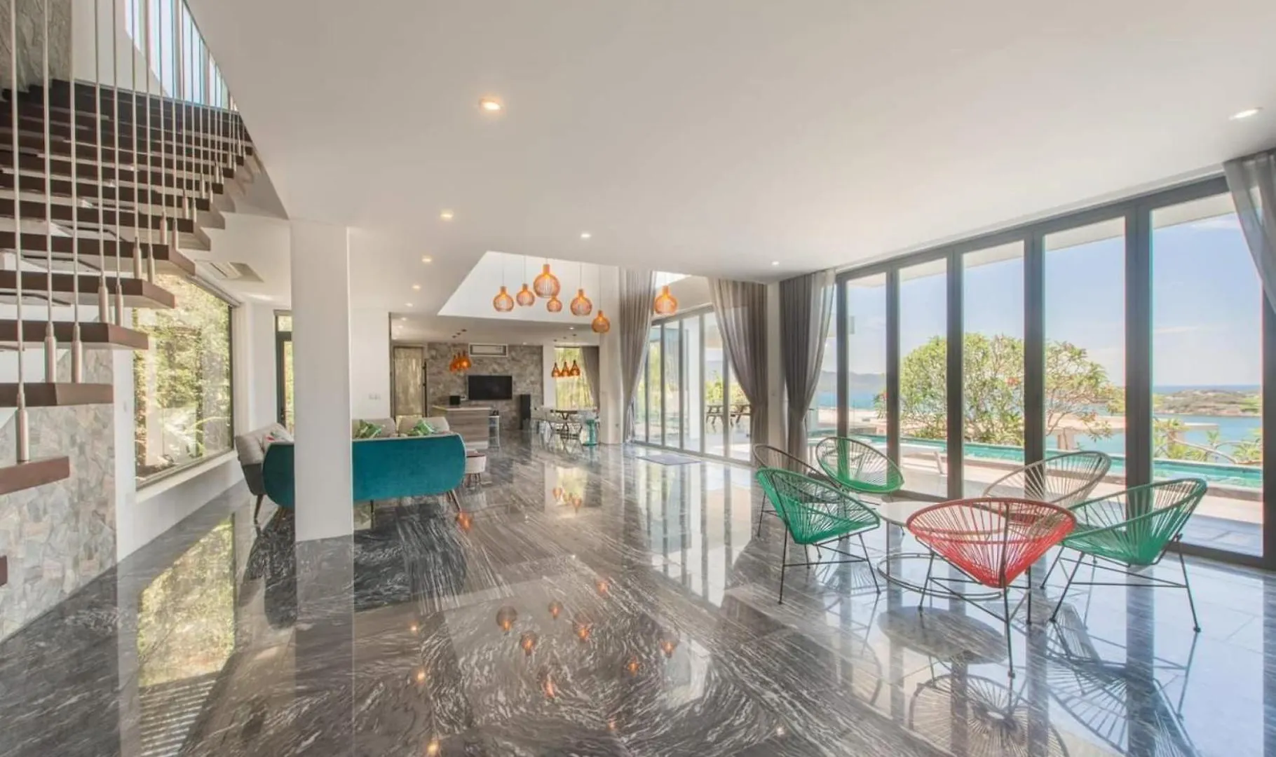 Nha Trang Oceanfront Luxury Villa Anh Nguyen