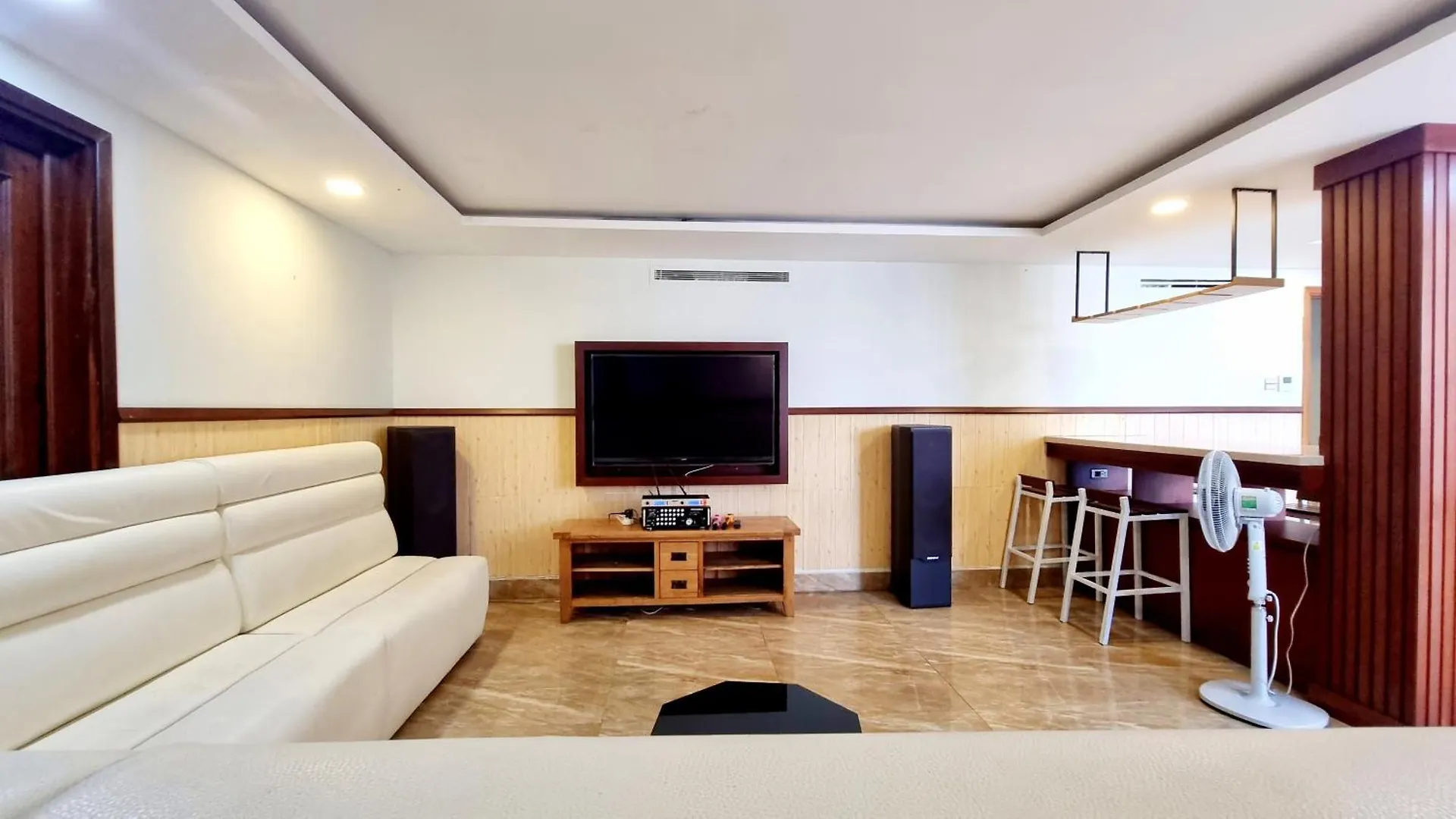 Nha Trang Oceanfront Luxury Villa Anh Nguyen וייטנאם