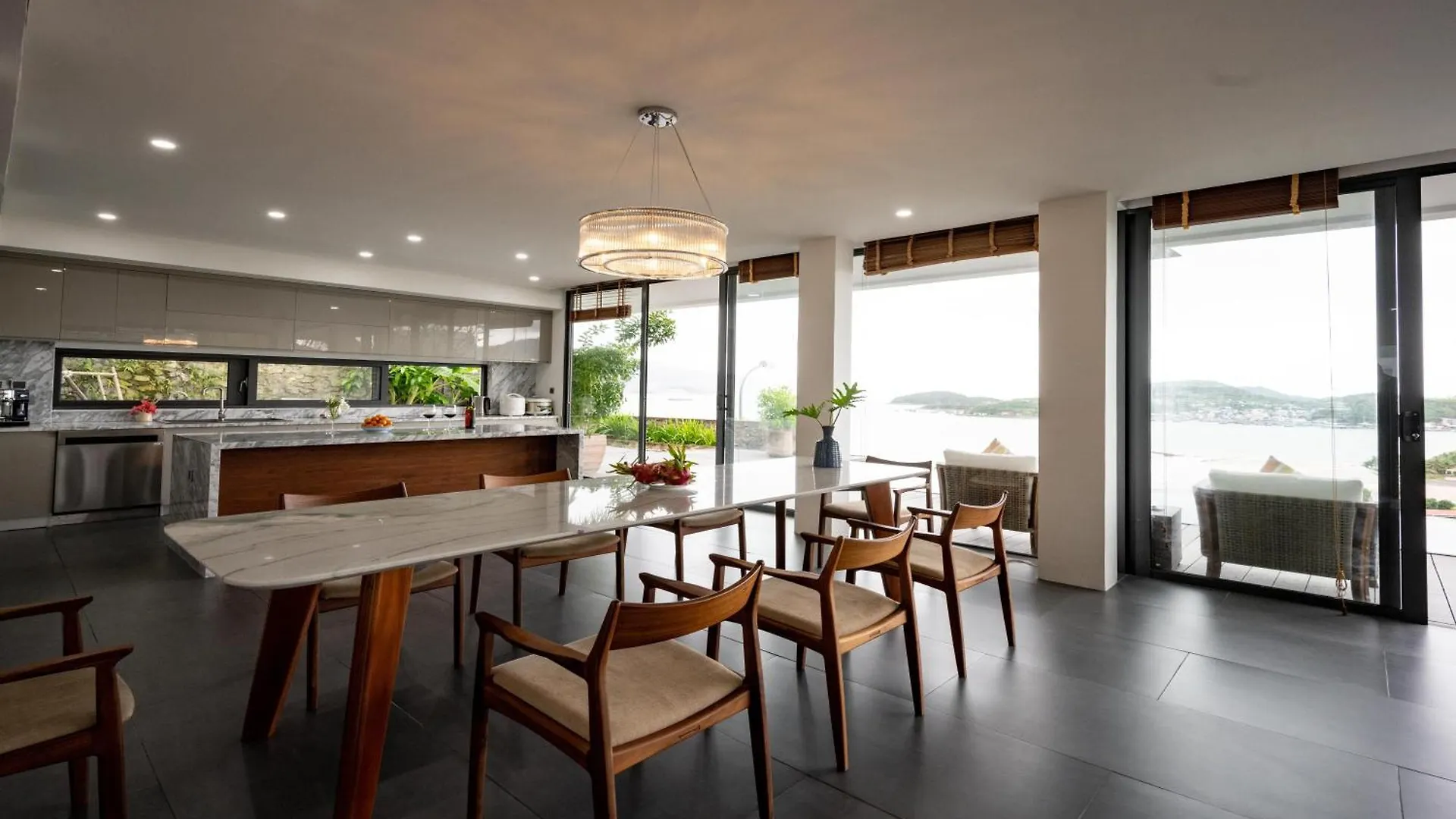 Nha Trang Oceanfront Luxury Villa Anh Nguyen