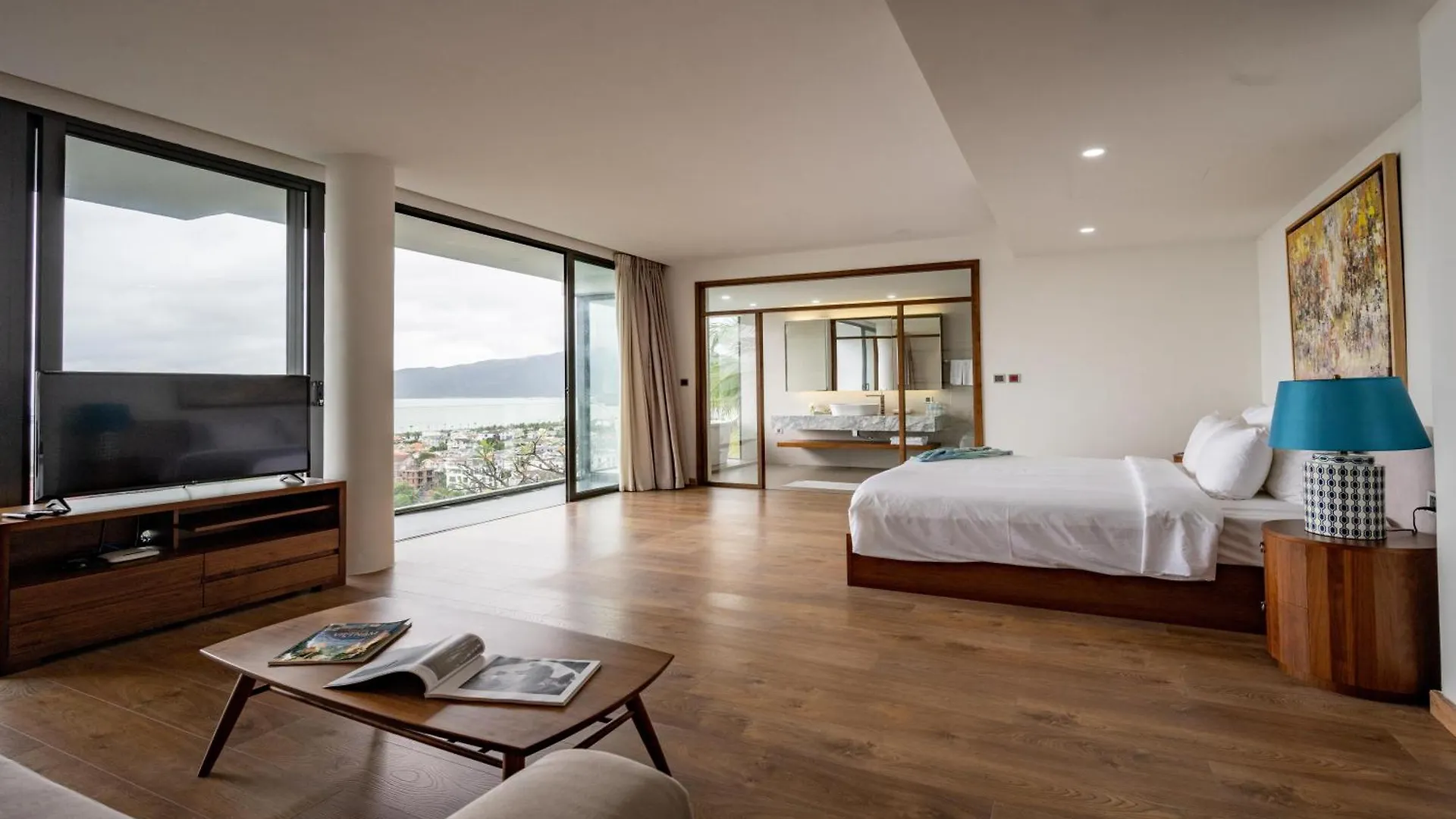 Nha Trang Oceanfront Luxury Villa Anh Nguyen